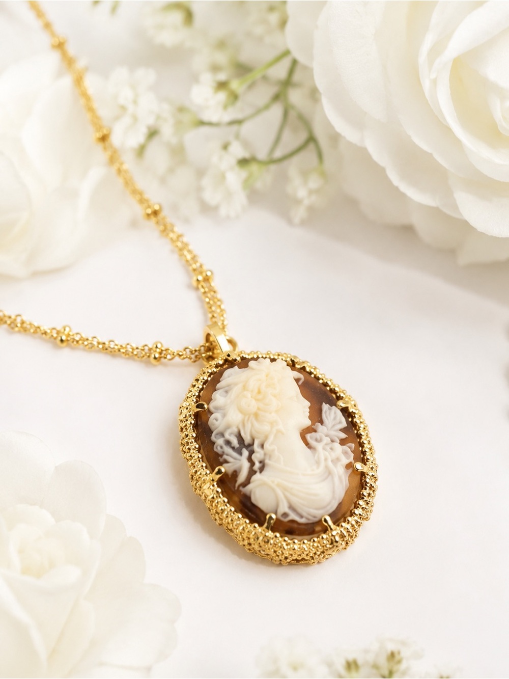 Vintage-Inspired Gold Cameo Pendant Necklace - Cream and Brown
